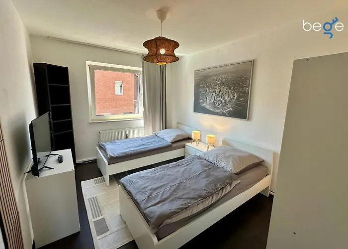 Bege Businessside Lejlighed *