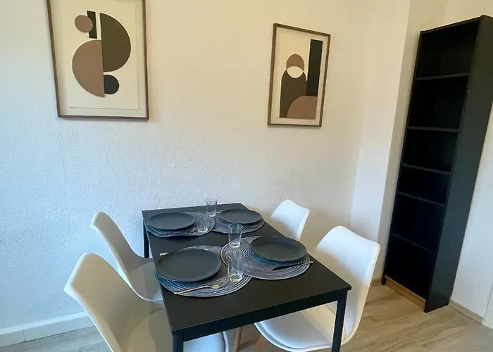 Bege Businessside Lejlighed